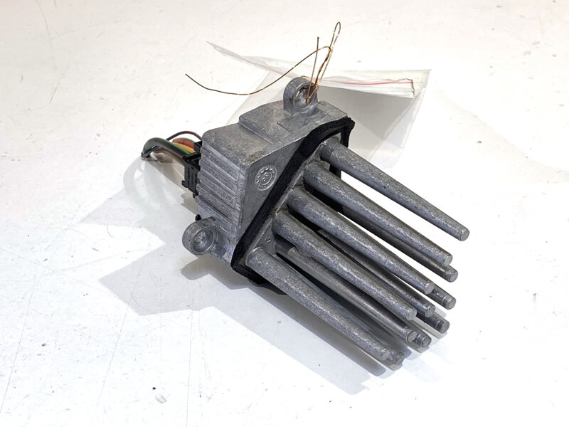 Odpor ventilátora / ventilátory vzduchu BMW 5 (E39) 1995 - 2003 8383835