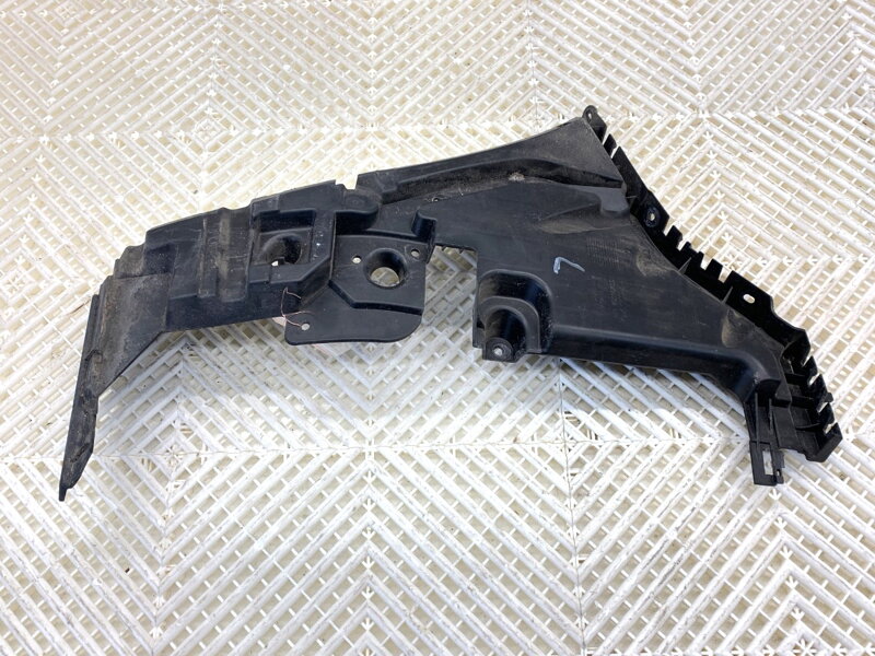 Držiak nárazníka ľavý zadný Volvo XC60 II (246) 2017 - 2022 32296032LH