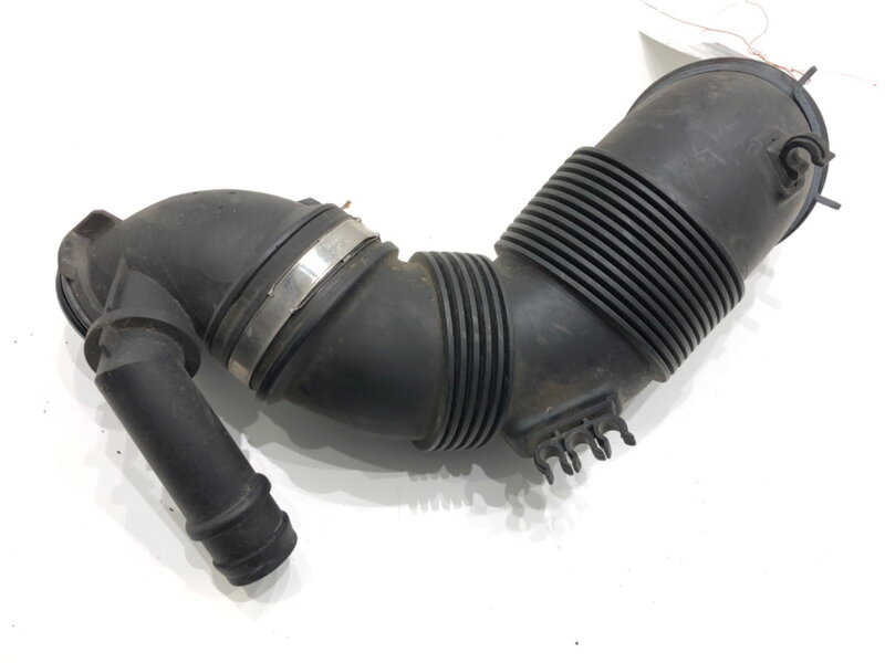 Vzduchové potrubie Skoda Octavia III Combi (5E5, 5E6) 2012 - 2022 5Q0129635