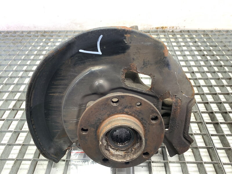 Otoč ľavá predná Nissan Qashqai II SUV (J11, J11_) 2013 - 2022