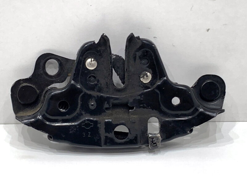 Zámok kapoty predný Nissan Qashqai II SUV (J11, J11_) 2013 - 2022