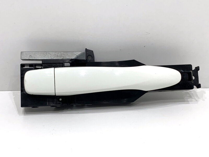 Kľučka vonkajšia pravá predná Nissan Qashqai II SUV (J11, J11_) 2013 - 2022