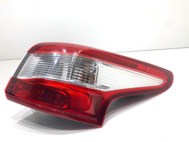 Svetlo pravé zadné Nissan Qashqai II SUV (J11, J11_) 2013 - 2022 220-18013
