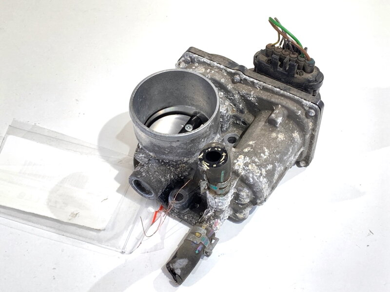 Škrtiaca klapka Toyota Yaris (_P13_) 2010 - 2022 22030-0Y110