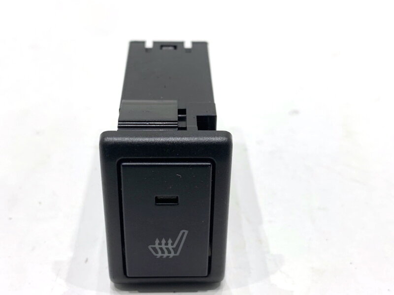 Ovládanie výhrievania sedačky Suzuki Swift VI (ZD_, ZC_) 2023 - SP241-202