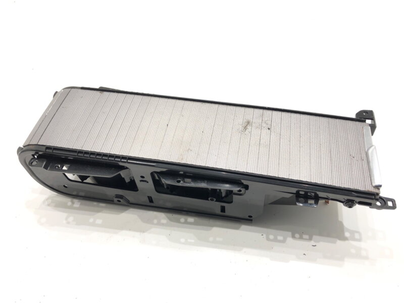 Držiak NA nápoje Volvo XC60 II (246) 2017 - 2022 311609601