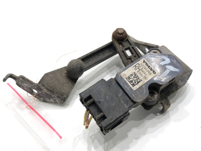 Snímač náklonu xenón zadný pravý Volvo XC60 II (246) 2017 - 2022 31406563