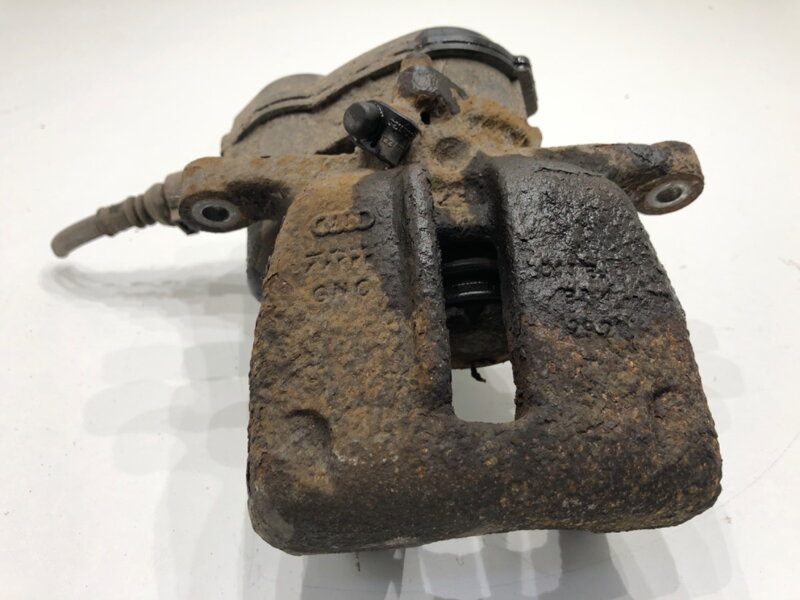 Brzdový strmeň pravý zadný Audi A6 C7 Avant (4G5, 4GD) 2011 - 2018