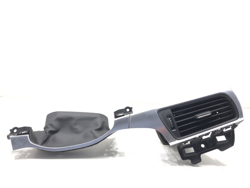 Mriežka ventilácie ľavá predná Audi A6 C7 Avant (4G5, 4GD) 2011 - 2018 4G1820901