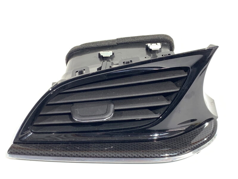 Mriežka ventilácie ľavá predná Opel Insignia B Sports Tourer (Z18) 2017 - 2022 YR002011