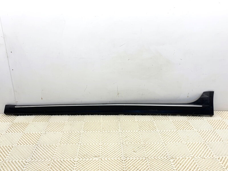 Lišta prahová ľavá Audi A4 Allroad B9 (8WH, 8WJ) 2016 - 2022 8W9853855E