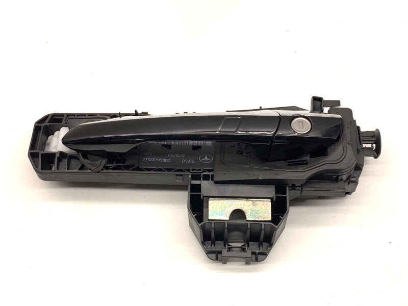 Kľučka vonkajšia ľavá predná Mercedes-benz Class GLA (X156) 2013 - 2022 A2047602934