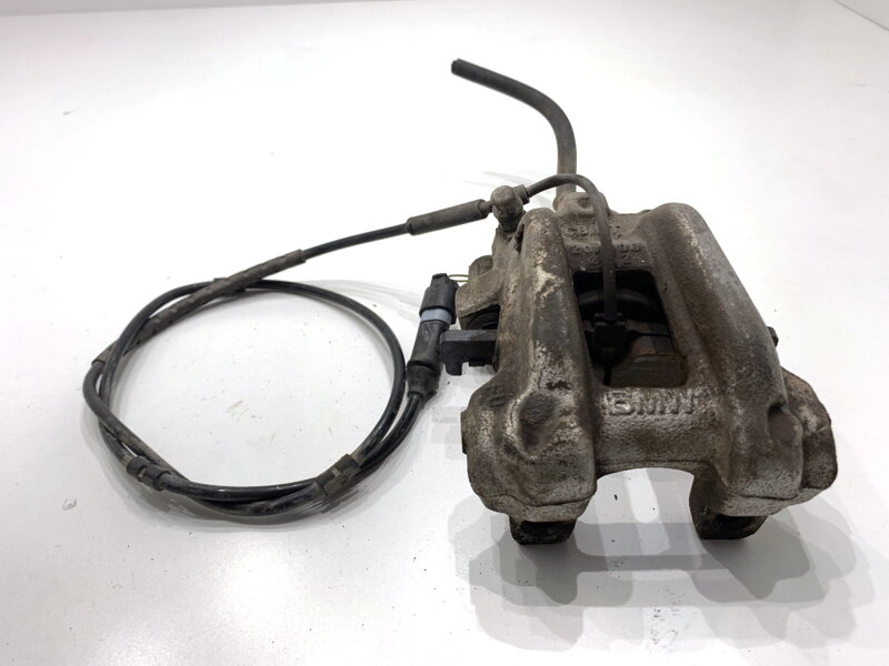 Brzdový strmeň pravý zadný BMW 3 (F30, F80) 2011 - 2018 W09082