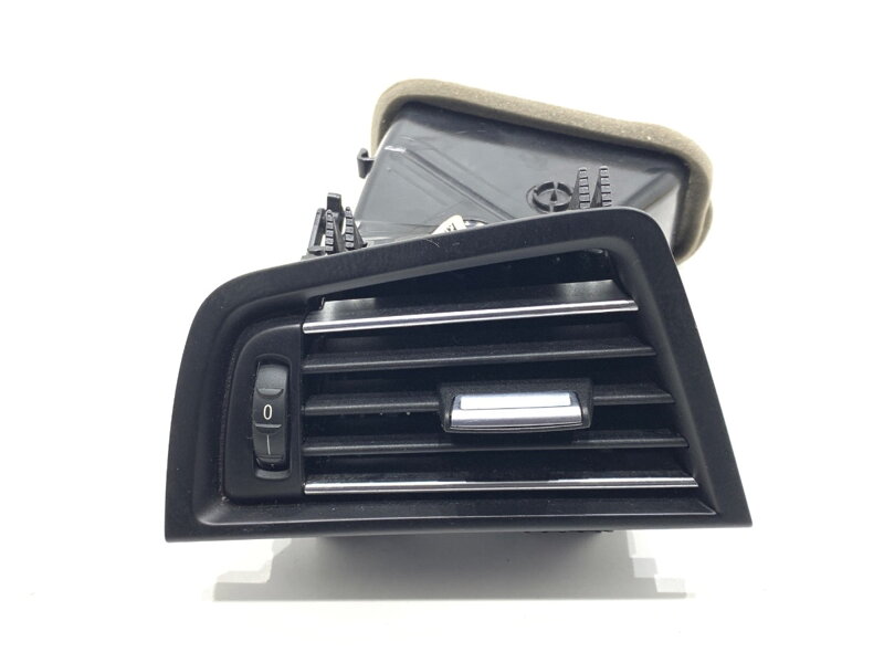Mriežka ventilácie ľavá predná BMW 5 (F10) 2009 - 2016