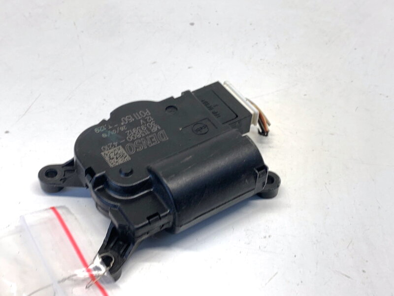 Motor radiátora kúrenia Alfa Romeo Stelvio (949_) 2016 - 2022 MR113800-4210