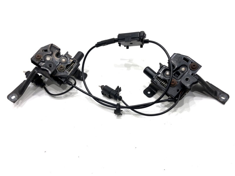 Zámok kapoty predný Audi A8 D4 (4H2, 4H8, 4HC, 4HL) 2009 - 2018 4H0823425B