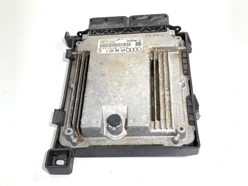 Riadiaca jednotka motora Audi A8 D4 (4H2, 4H8, 4HC, 4HL) 2009 - 2018 07P986827C