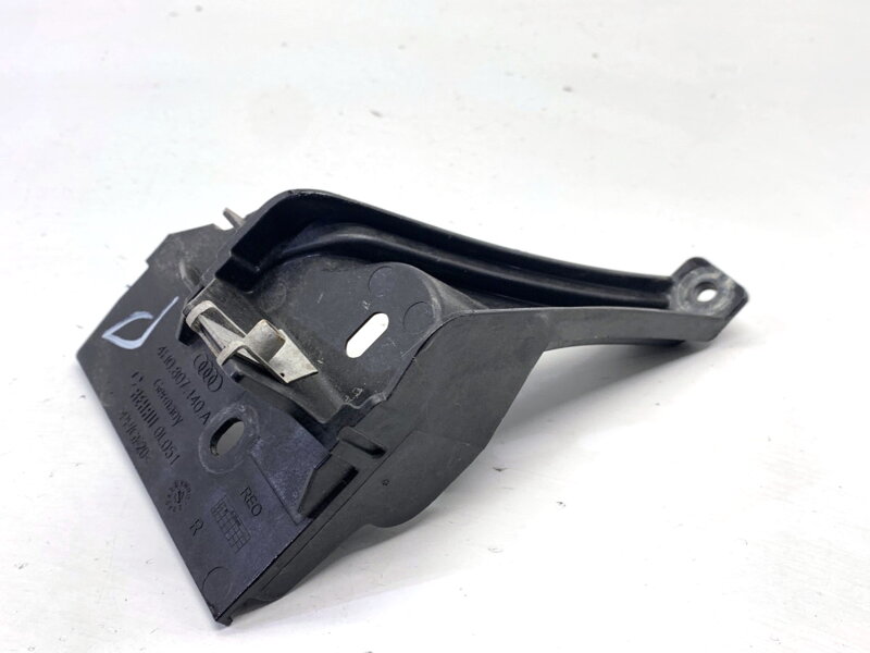 Konzola kątowy nárazníka predný Audi A8 D4 (4H2, 4H8, 4HC, 4HL) 2009 - 2018 4H0807140A