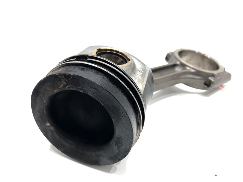 Piest S ojnicou Audi A4 Allroad B9 (8WH, 8WJ) 2016 - 2022 DETA