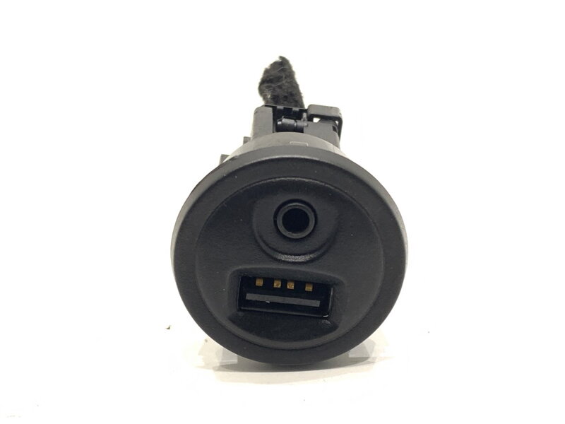 Zásuvka / uloženie USB Peugeot 2008 I (CU_) 2013 - 2022 9664795277
