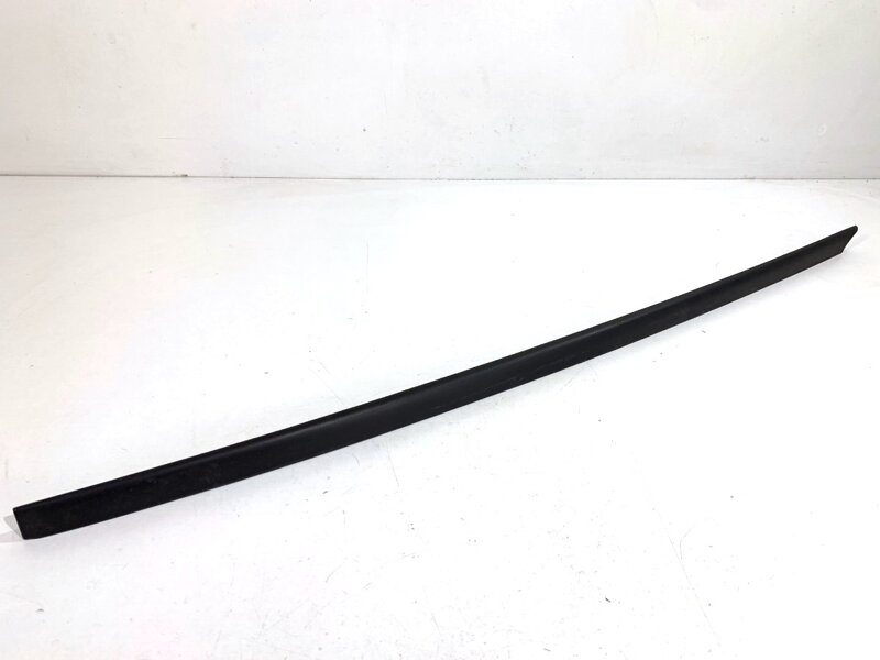 Lišta okná čelnej pravá Skoda Kamiq (NW4) 2019 - 2022 658854328