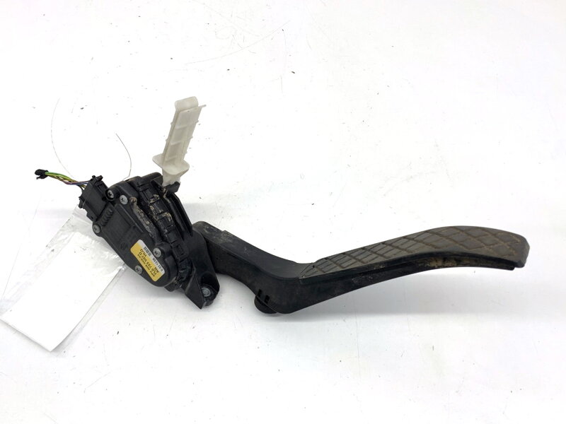 Plynový pedál VW Touareg (7LA, 7L6, 7L7) 2002 - 2013 7L0723507D