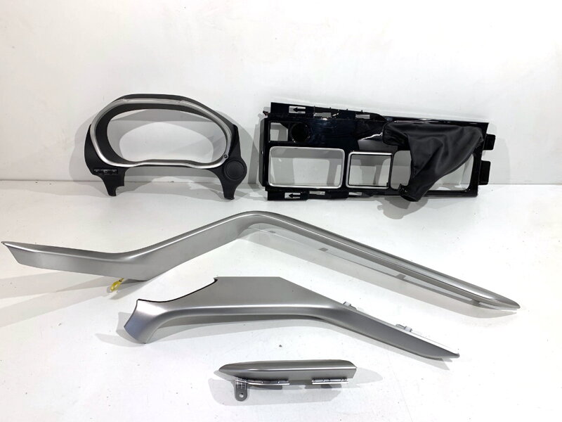 Lišty dekor Mitsubishi Eclipse Cross (GK_) 2017 - 2022 8011B805 8060A275