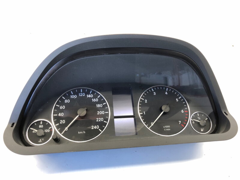 Tachometer budíky Mercedes-benz Class A (W169) 2004 - 2012 1031098101