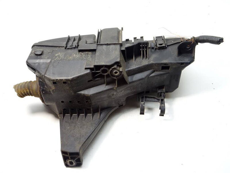 Poistková skrinka Volvo XC90 I (275) 2002 - 2015 9494210