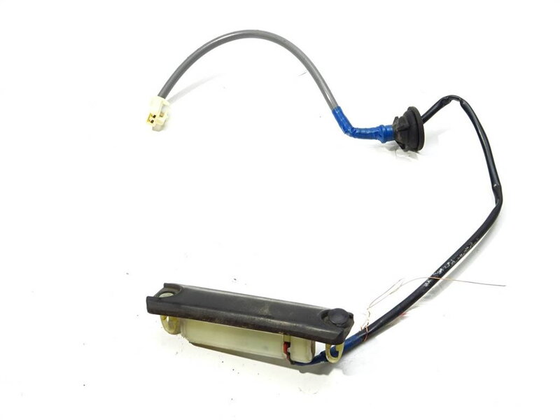 Kľučka piatych dverí Toyota Avensis Sedan (_T25_) 2003 - 2008