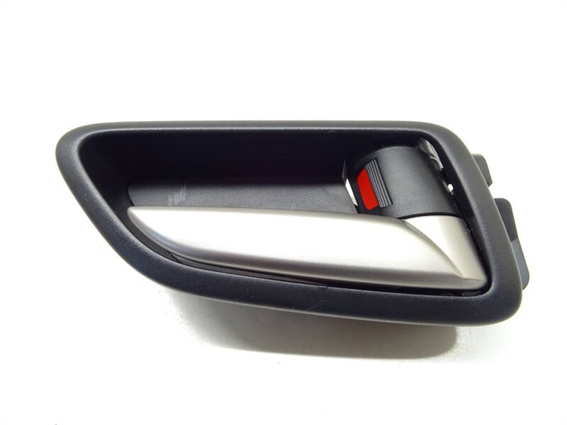 Kľučka predná pravá vnútorná Mazda 2 (DL, DJ) 2014 - 2022