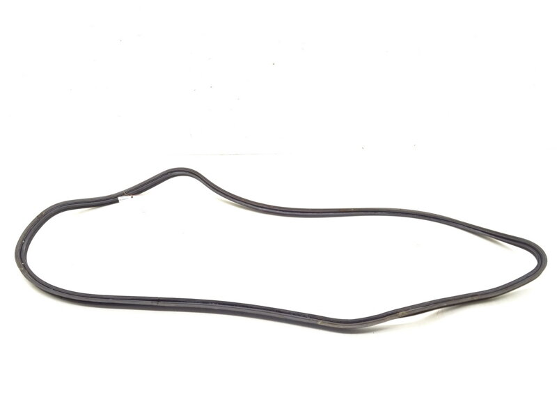 Tesnenie veka batožinového priestoru kufra Lexus RC (_C1_) 2014 - 2022