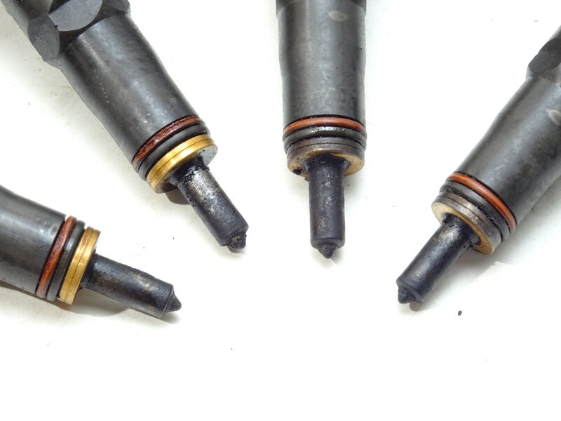 Vstrekovače VW Golf IV (1J1) 1997 - 2008 0414720037