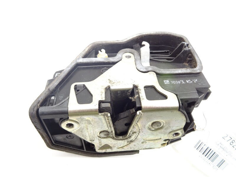 Zámok predný ľavý BMW 5 (E60) 2001 - 2010 7036167