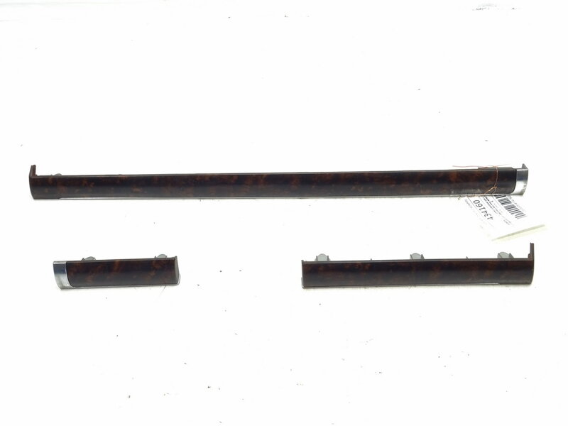 Lišty dekor S palubnej dosky / kokpitu Toyota Land Cruiser 200 (_J2_) 2007 - 2022