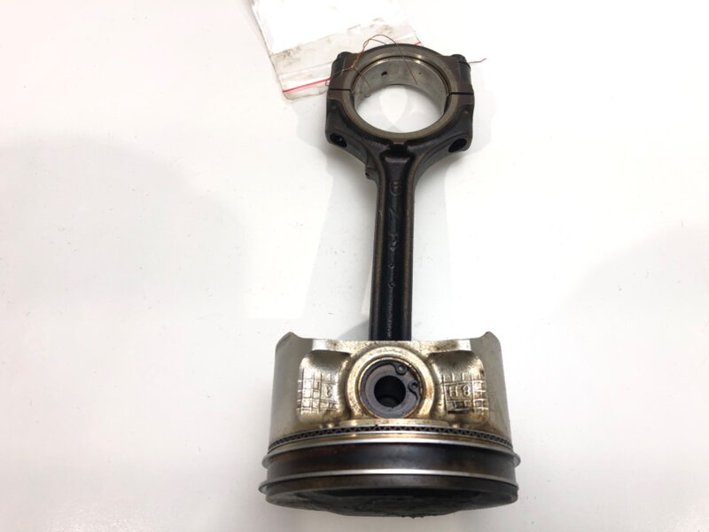 Piest S ojnicou Nissan X-trail I (T30) 2001 - 2013 QR20DE