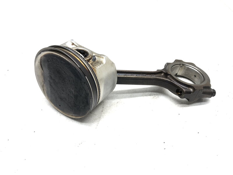 Piest S ojnicou Nissan X-trail I (T30) 2001 - 2013 QR20DE