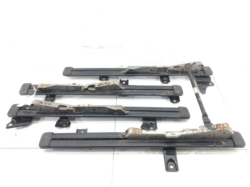 Koľajnice uchytenie sedadiel zadné Mazda CX-9 (TB) 2006 - 2022