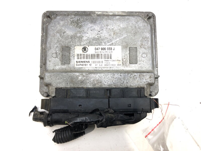 Riadiaca jednotka motora Skoda Fabia I (6Y2) 1999 - 2008 047906033J