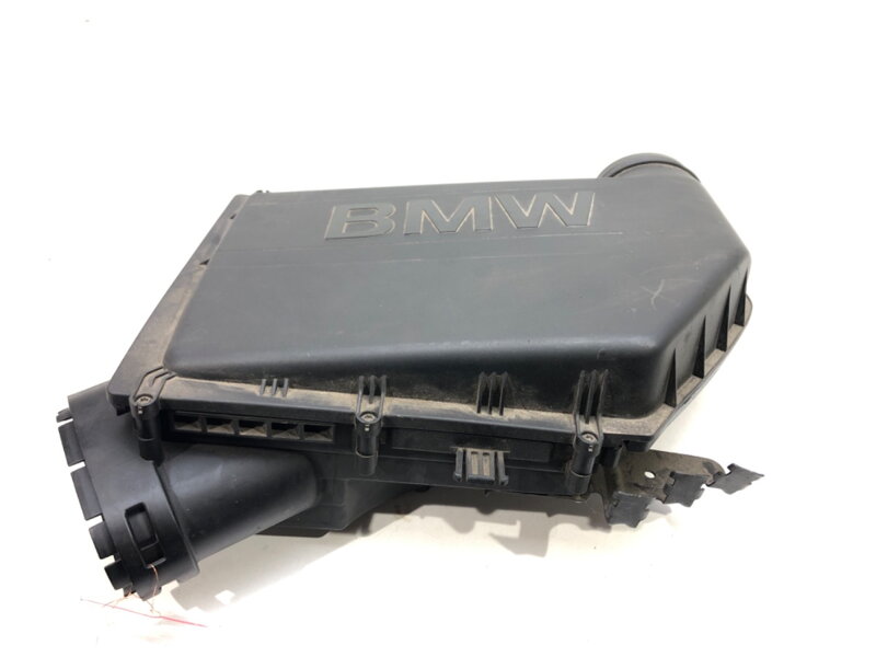 Kryt filtra vzduchu BMW 5 (F10) 2009 - 2016 7571355