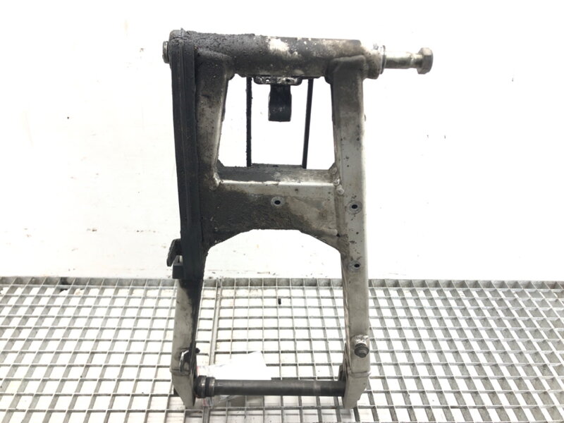 Rameno zadné Yamaha TDM 900