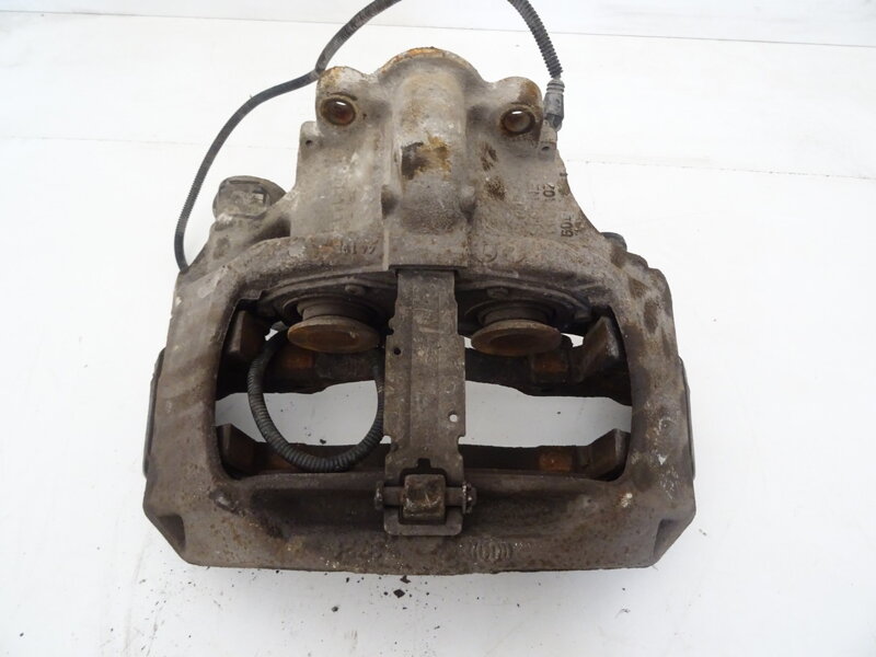 Brzdový strmeň predný ľavý Mercedes-benz Actros MP2 / MP3 2002 - 2022