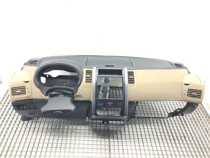 Palubná doska / kokpit Nissan X-trail II (T31) 2007 - 2018