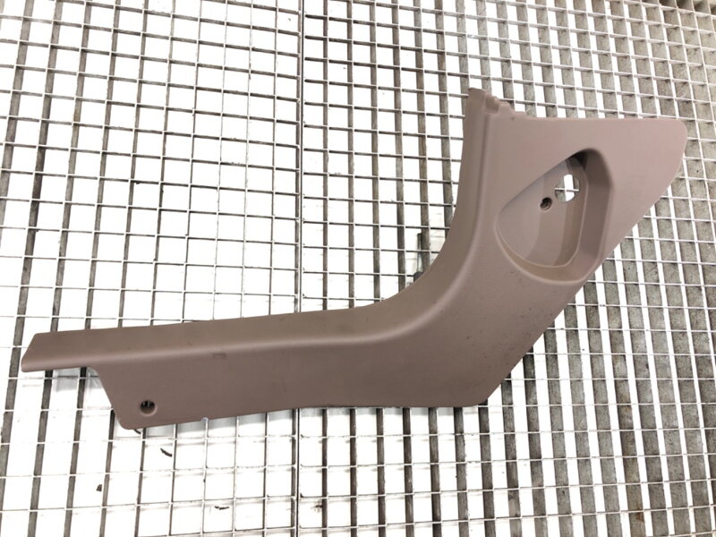 Čalúnenie stupňa predný ľavý Maserati Quattroporte VI 2012 - 2022 FA00AAG29043