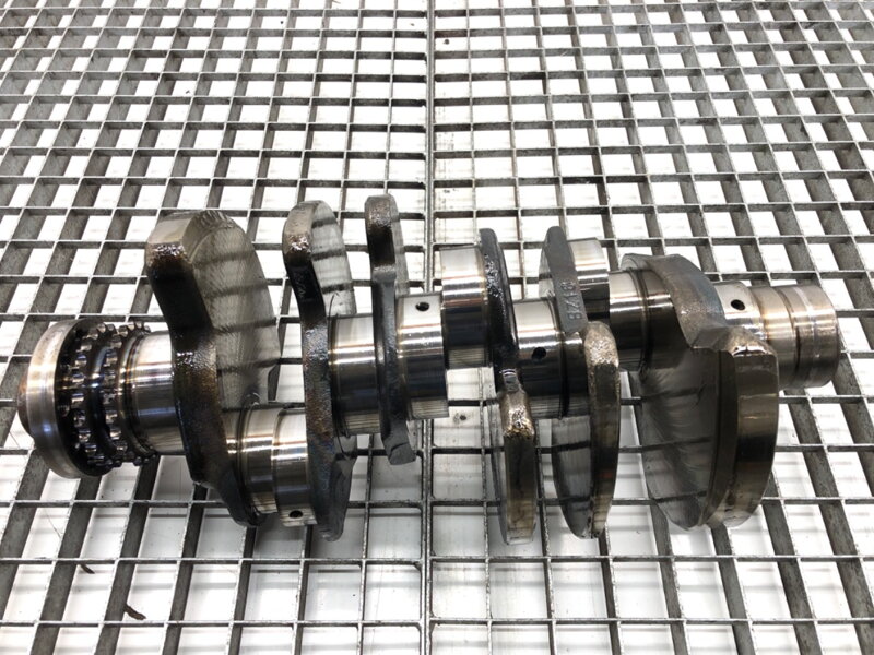 Hriadeľ kľukový Audi A4 B7 Avant (8ED) 2004 - 2008 BKN