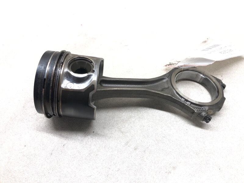 Piest S ojnicou Audi A4 B7 Avant (8ED) 2004 - 2008 BKN