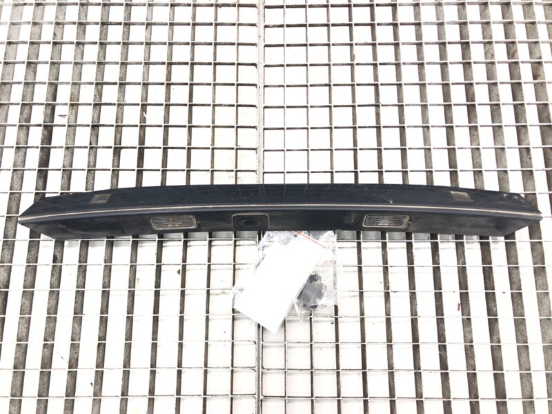 Lišta veka batožinového priestoru zadnej Ford Galaxy II (WA6) 2006 - 2015 6M21-13555-AF