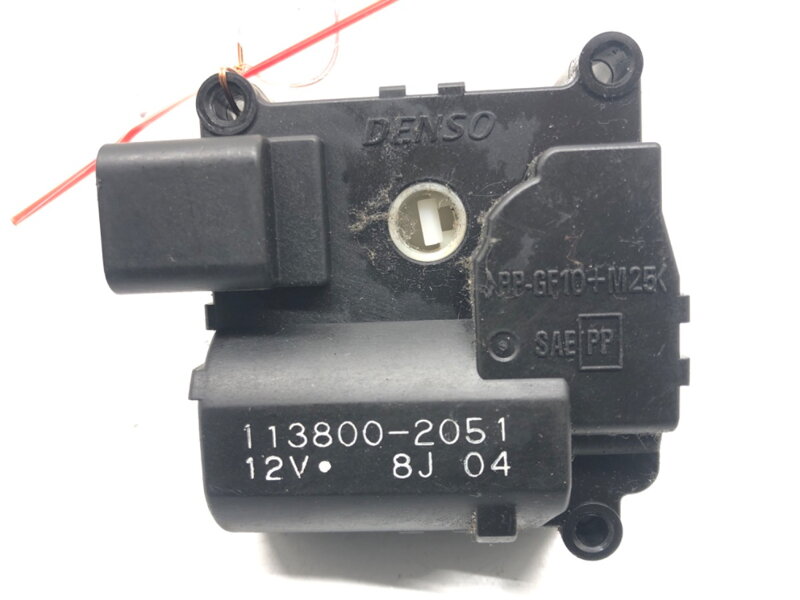 Motorček radiátora kúrenia Toyota Avensis Kombi (_T25_) 2003 - 2008 113800-2051