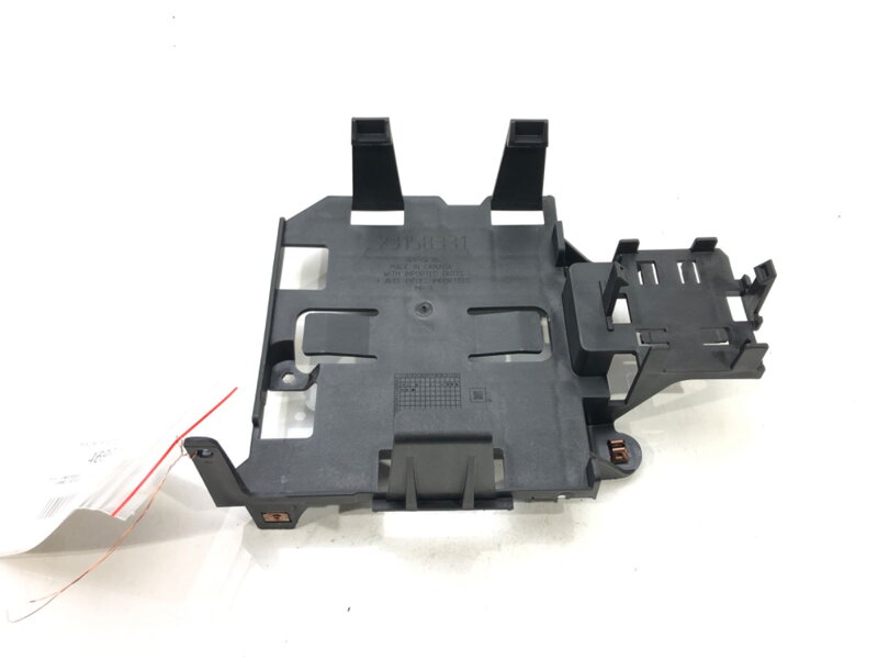 Uchytenie držiak výstuhy Chevrolet Camaro 2015 - 2022 23158331