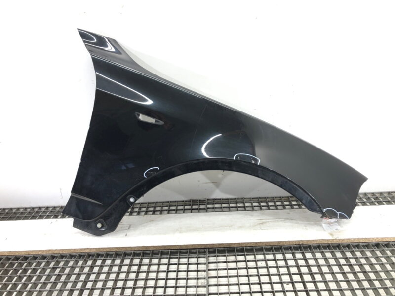 Blatník predný pravý BMW X3 (E83) 2003 - 2011